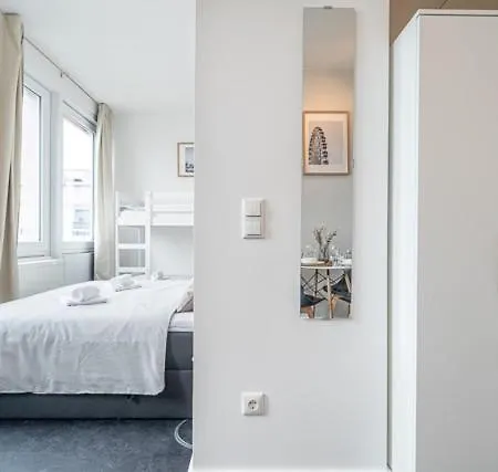 2 Modern For 6 Bogenhausen Near Messe דירה *