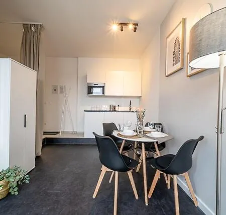 2 Modern For 6 Bogenhausen Near Messe מינכן