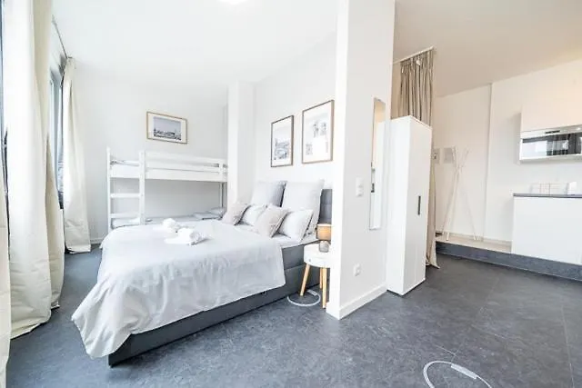 2 Modern For 6 Bogenhausen Near Messe Apartment